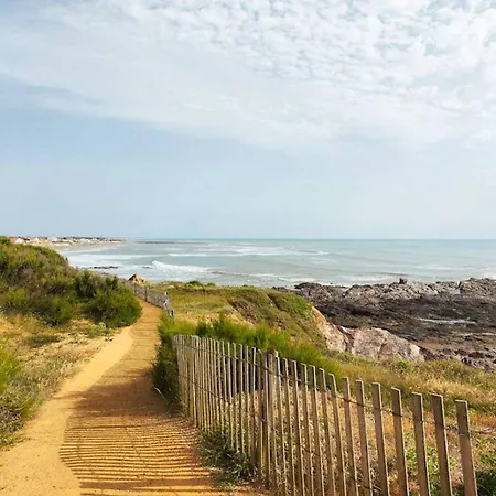 Chalet Joli Pour 6, Piscine Chauffee A L'annee Saint Gilles Croix de vie