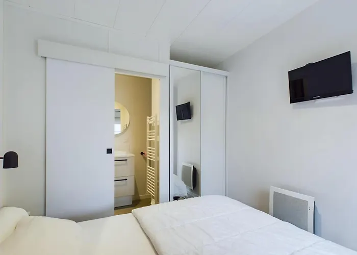 Alpstuga Joli Pour 6, Piscine Chauffee A L'annee *