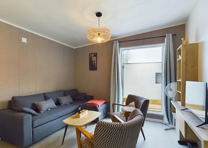 Alpstuga Joli Pour 6, Piscine Chauffee A L'annee Saint-Gilles-Croix-de-Vie