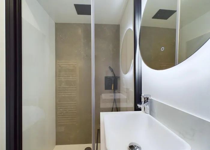 Alpstuga Joli Pour 6, Piscine Chauffee A L'annee *